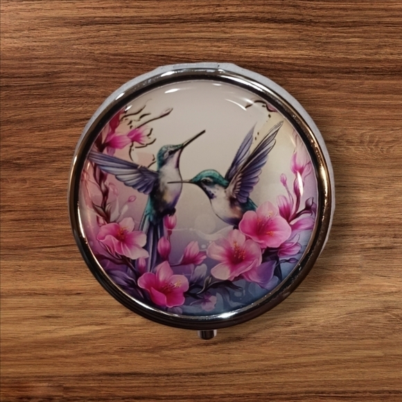🌟NEW🌟 Hummingbird Pill Case - Picture 1 of 2